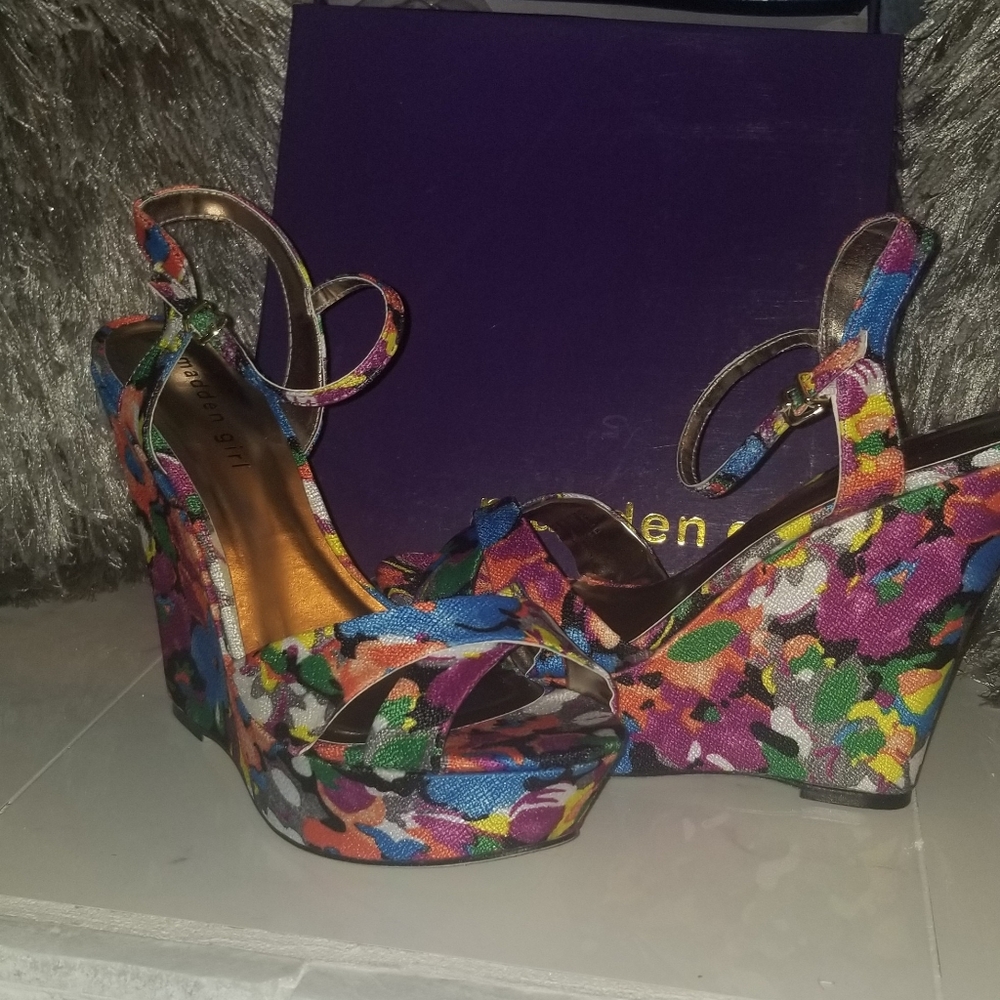 Shoes - Picture 3 of 3